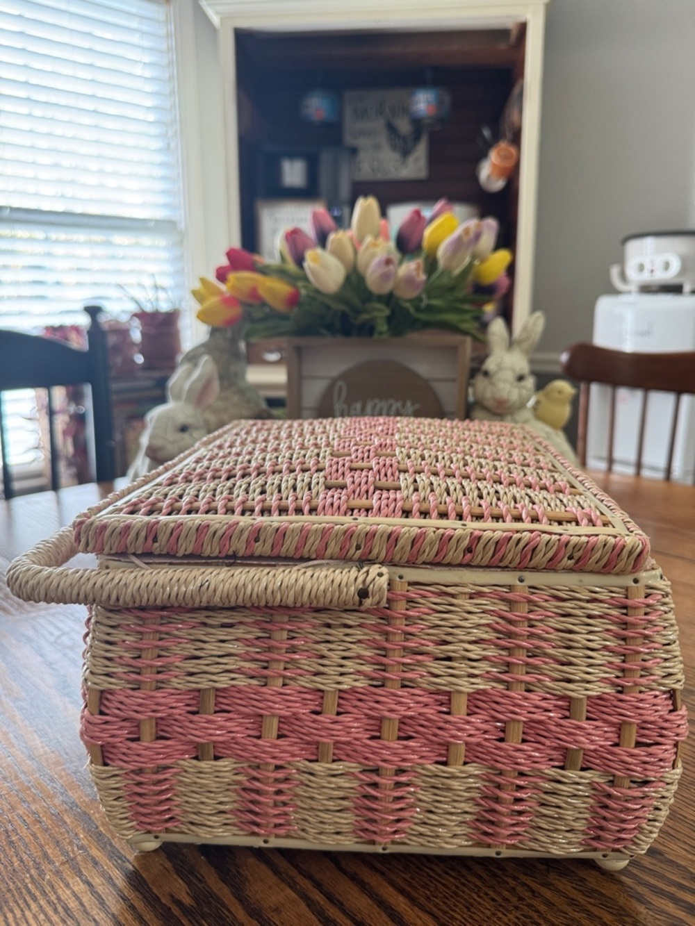 VINTAGE Made in Japan Wicker Sewing Basket - pastel pink and cream - Picture 4 of 6